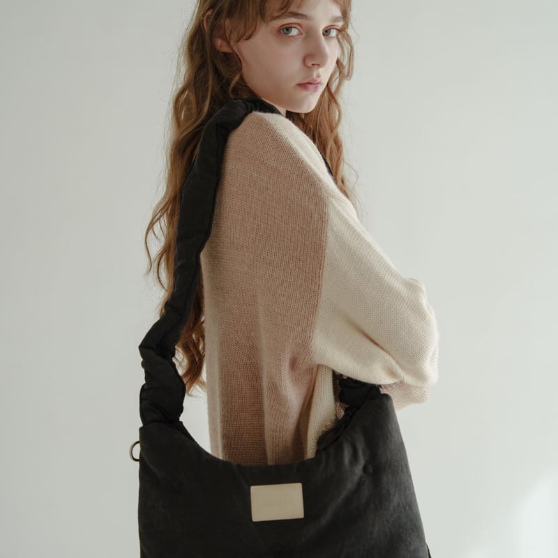 HARAPECO Suede Cloud ShoulderBag - ブラック Suede Cloud ShoulderBag - ブラック | harapeco Store