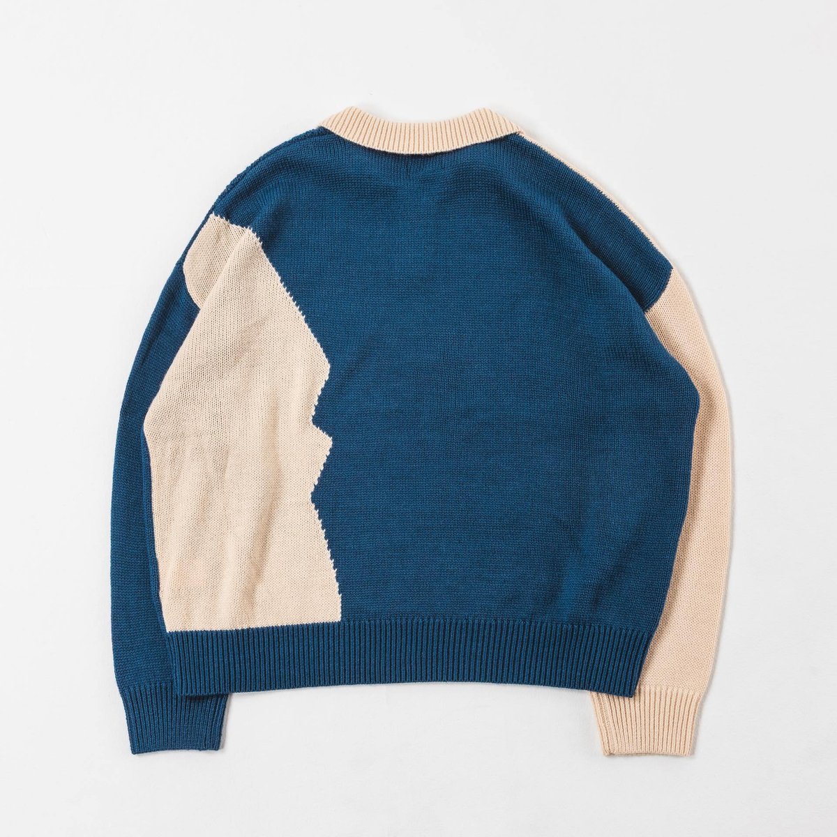 Bicolor Button Knit - ブルー Bicolor Button Knit - ブルー | harapeco Store