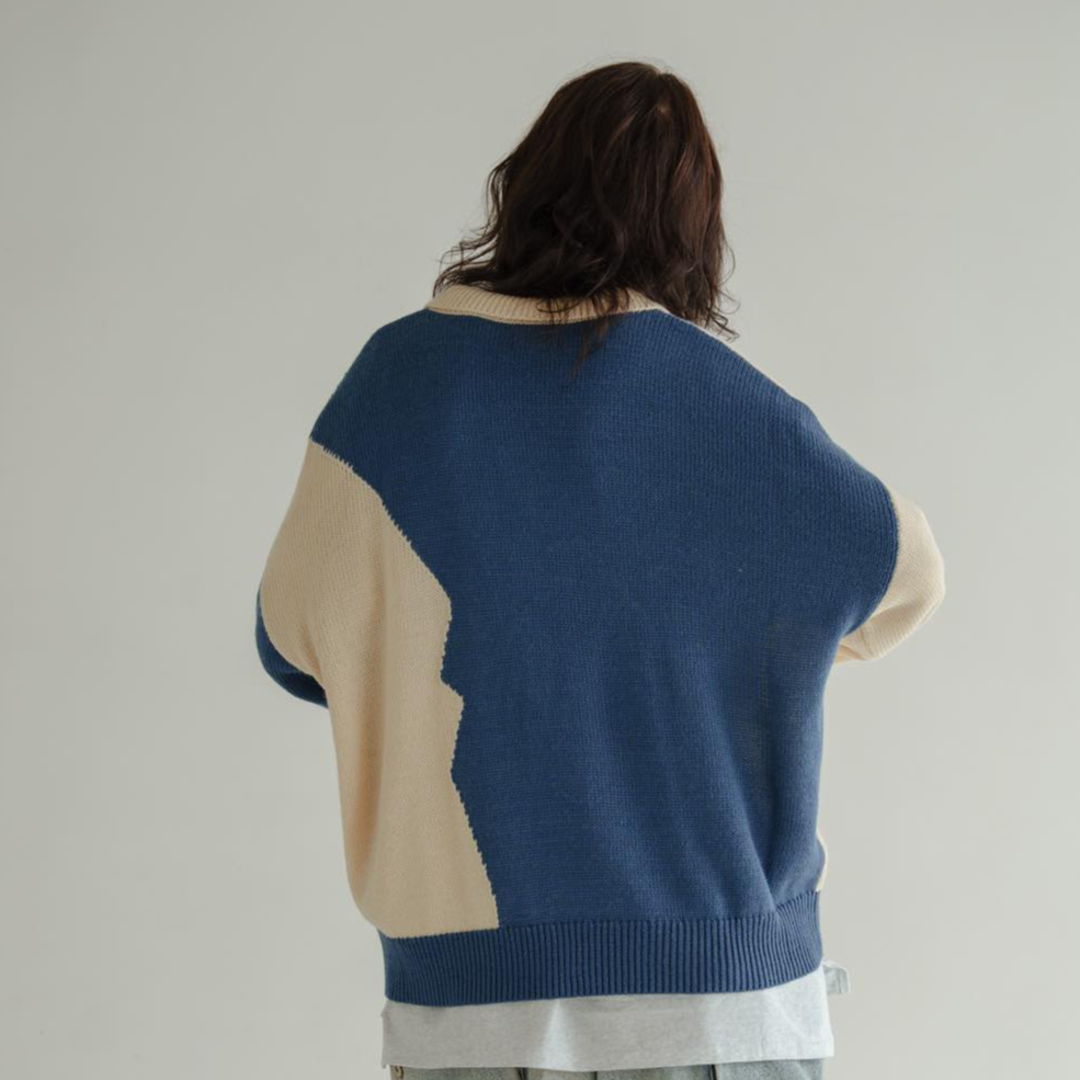 Bicolor Button Knit - ブルー Lサイズ Bicolor Button Knit - ブルー | harapeco Store