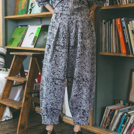 Jacquard Tapered Pants-ブラック