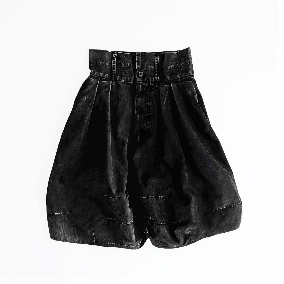 Washed-DEFORMED HALF PANTS - ブラック | harapeco Store