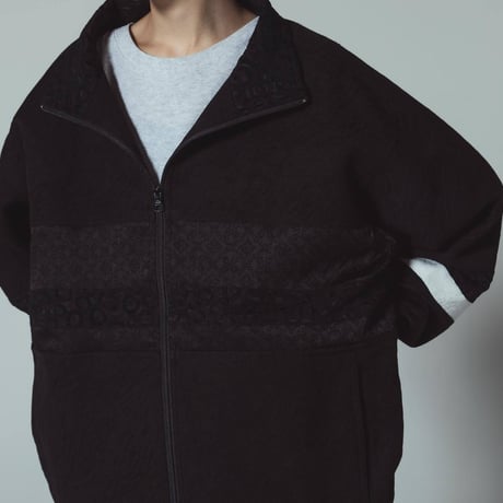 [e]Zip Line Jacquard Jacket-ブラック×ホワイト
