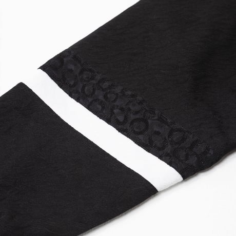 [e]Zip Line Jacquard Jacket-ブラック×ホワイト