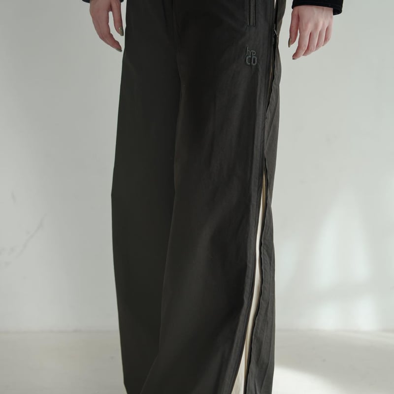 SideZipp Nylon Track Pants - ブラック | harapeco Store
