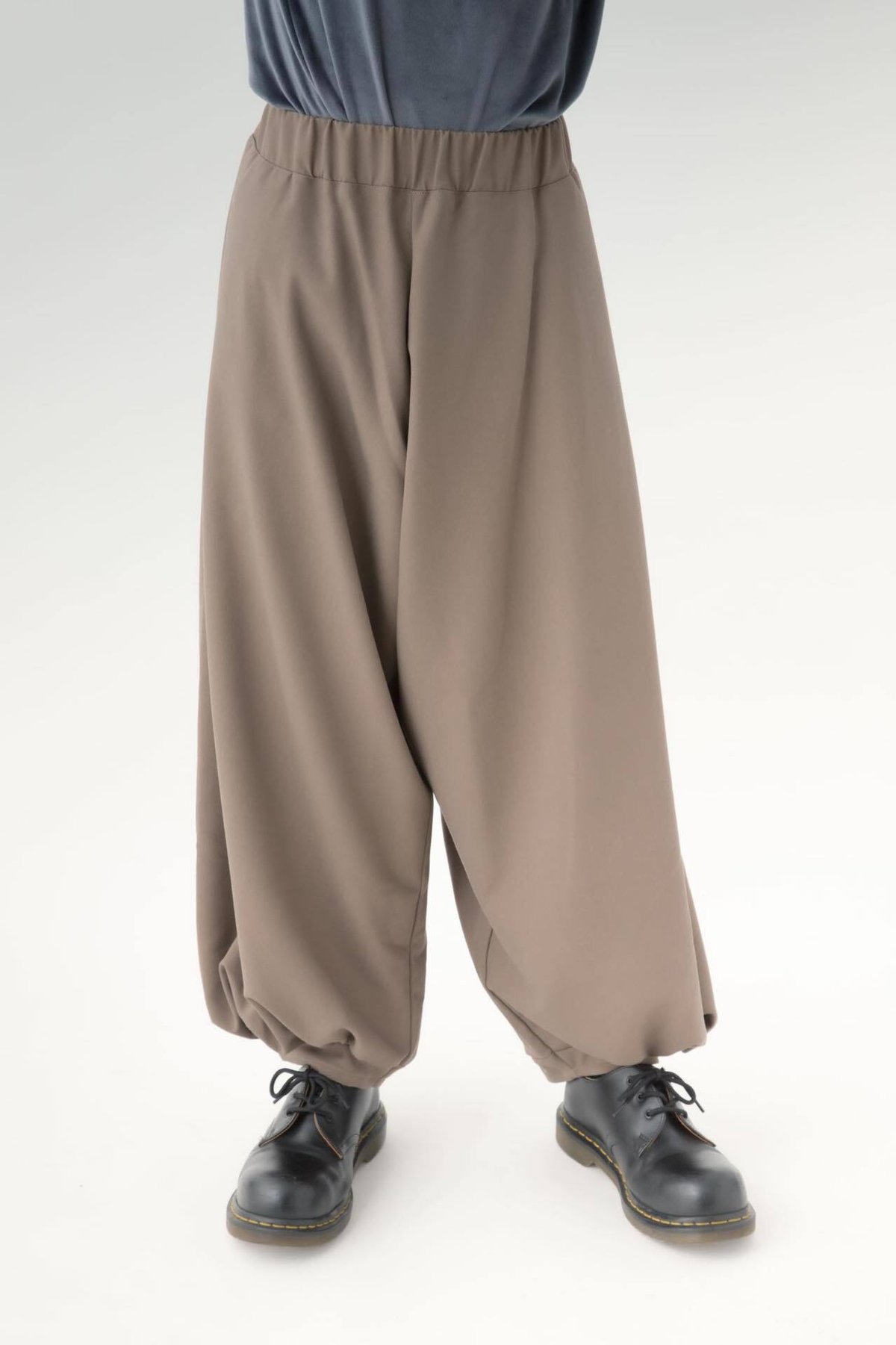 Volume Pants-ベージュブラウン | harapeco Store