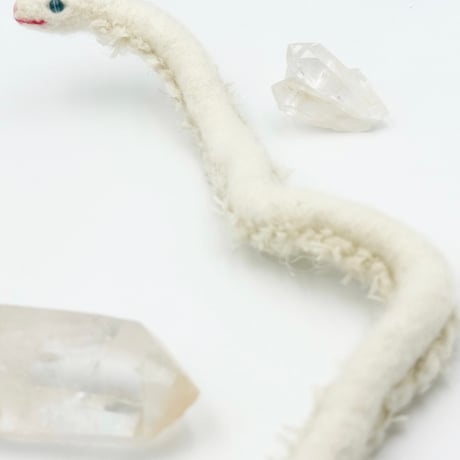 【スペシャルアーティストお守り商品】Dragon BreederMIURAYOKO〜世界に１つの羊毛蛇 （アクアマリン）