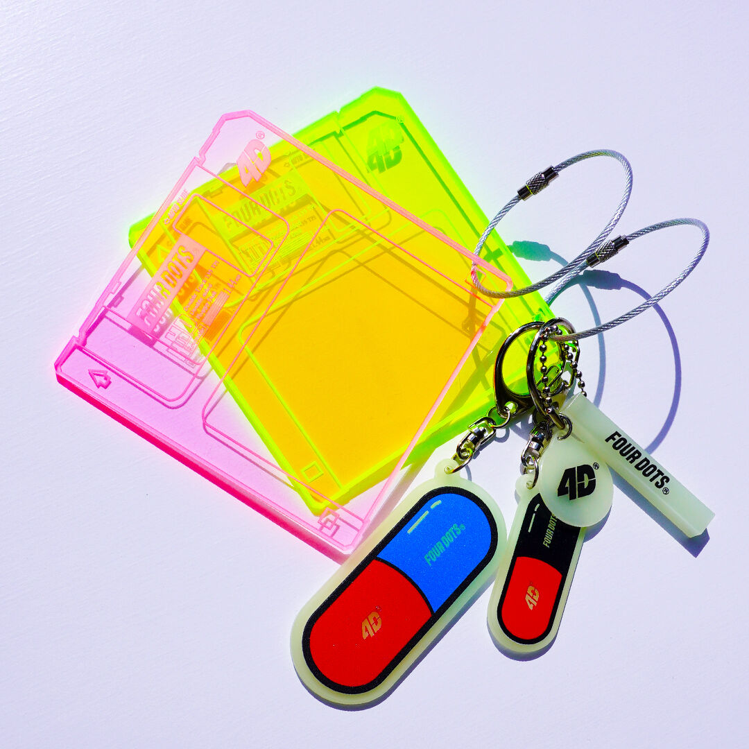 ピンクローズ SOLD！クロムハーツ財布 / タイニー CHプラス ピンク レザー