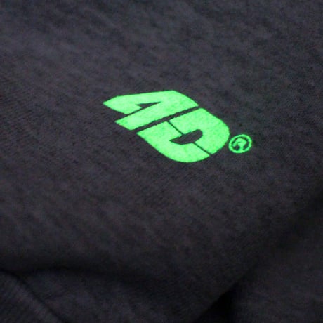 AIM ZIP HOODIE