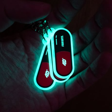Capsule key chain MINI “KND”