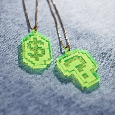 4D®︎ EIGHT BIT PENDANT ?