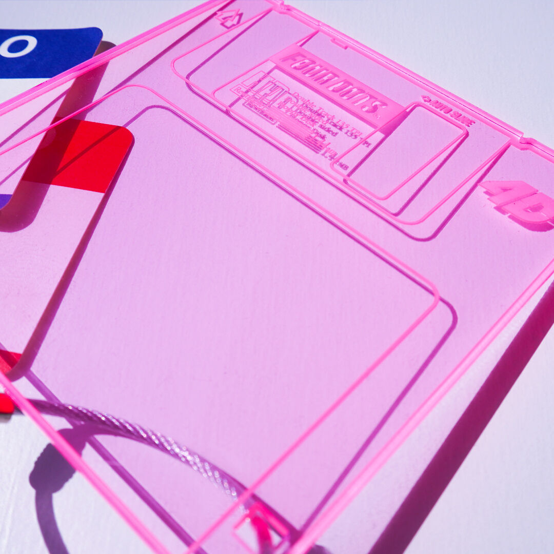 ピンクローズ SOLD！クロムハーツ財布 / タイニー CHプラス ピンク レザー