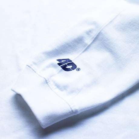 AIM L/S T & Badge Set