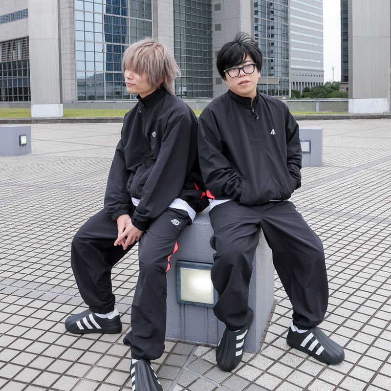 4D® EZ JKT | FOUR DOTS®︎ 4D® EZ JKT | FOUR DOTS®︎