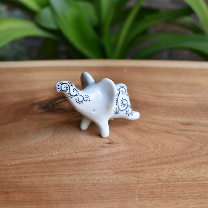 和将窯】アニマルシリーズ 象 片足立ち | かさねあわせ