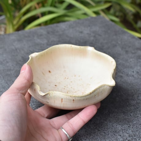 【岩山陽平】-marble white- 貝殻小鉢