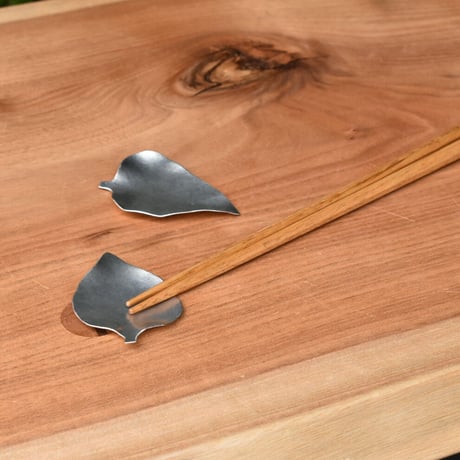 【金細工まつ】琉球錫器 / 純錫 デイゴ葉 箸置きセット