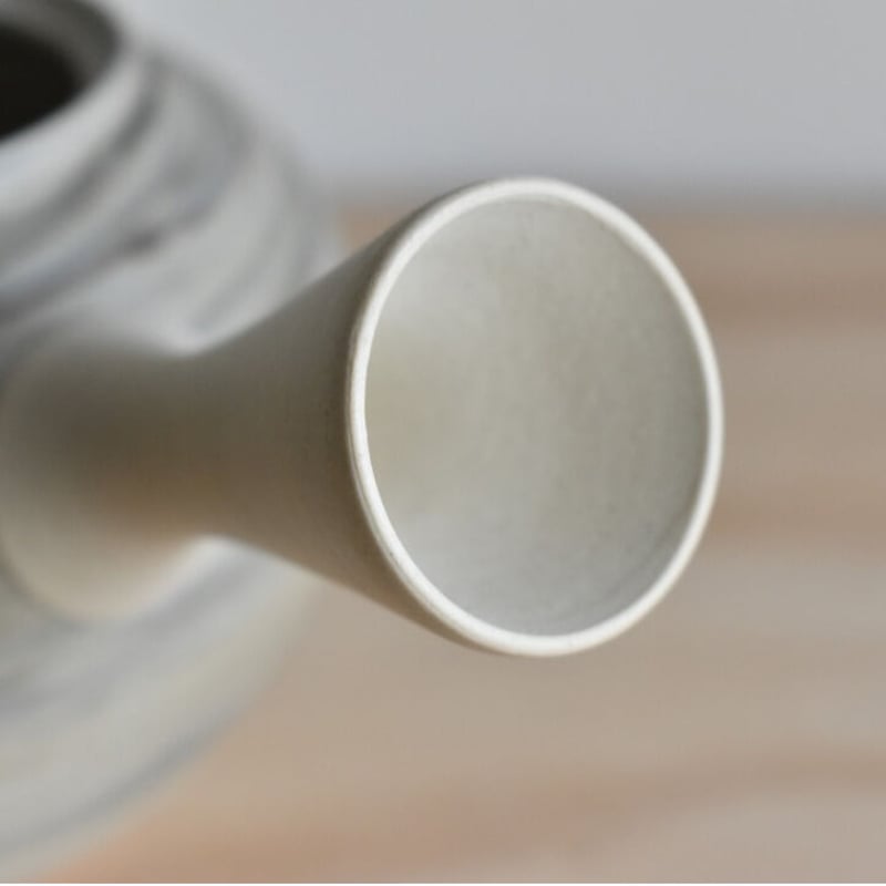 一菁陶園】練込み 白 急須 | かさねあわせ