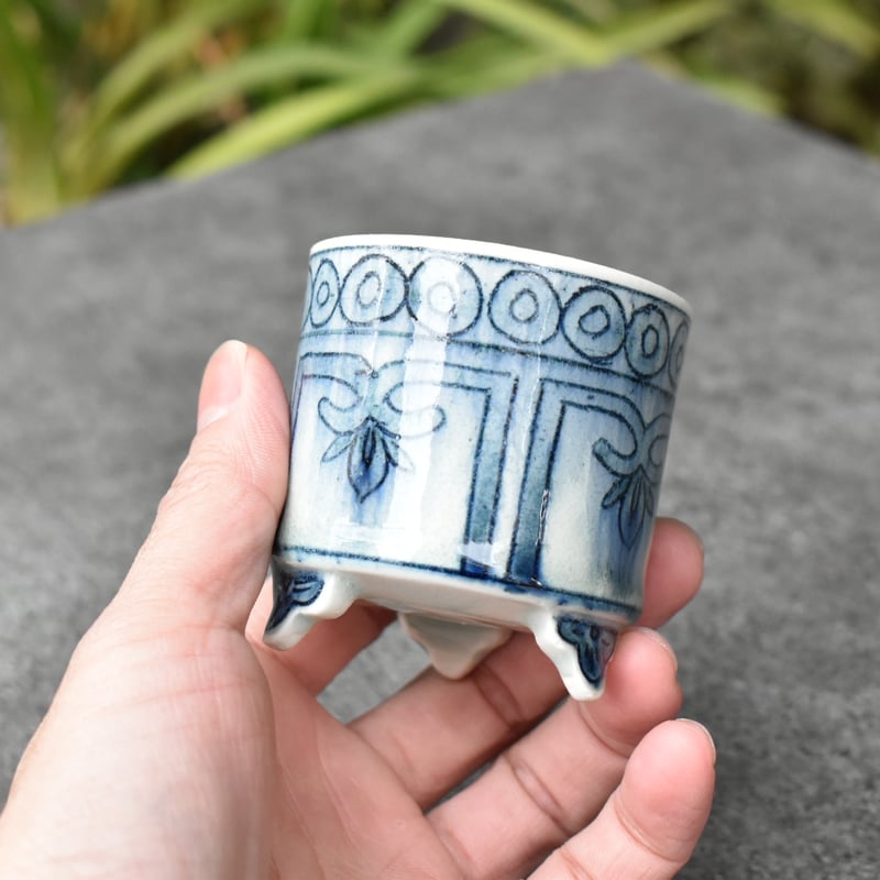 長戸製陶所】安南染付 ぐい呑み | かさねあわせ