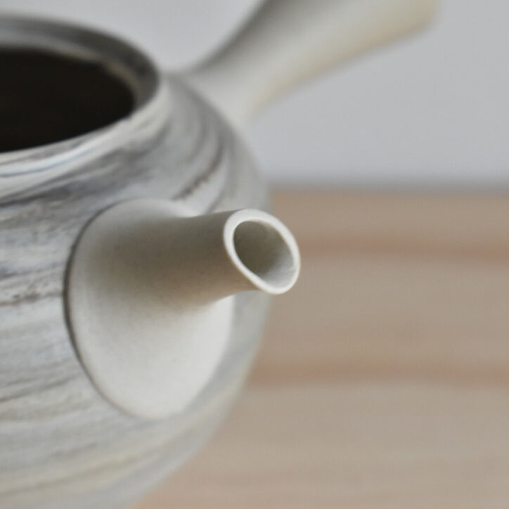 一菁陶園】練込み 白 急須 | かさねあわせ