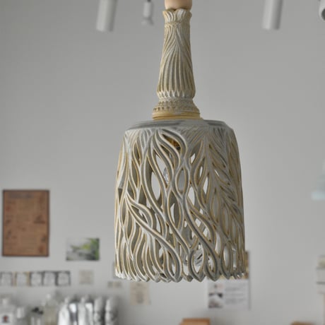 【南端 Pottery】新里竜子 ランプシェード 白