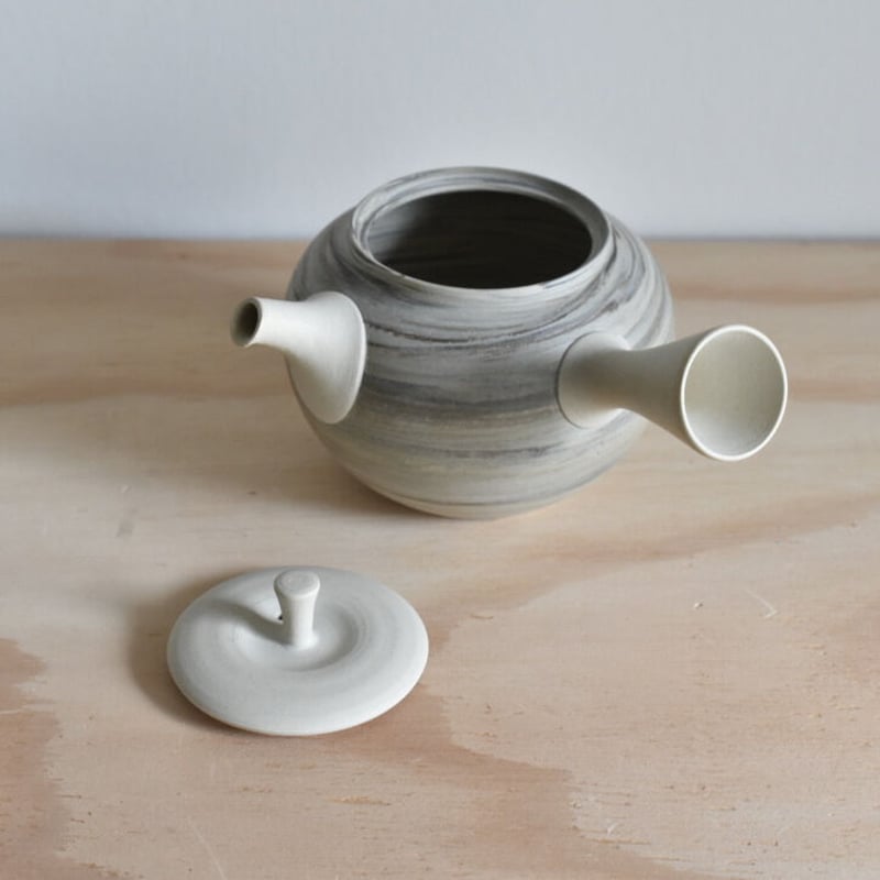 一菁陶園】練込み 白 急須 | かさねあわせ