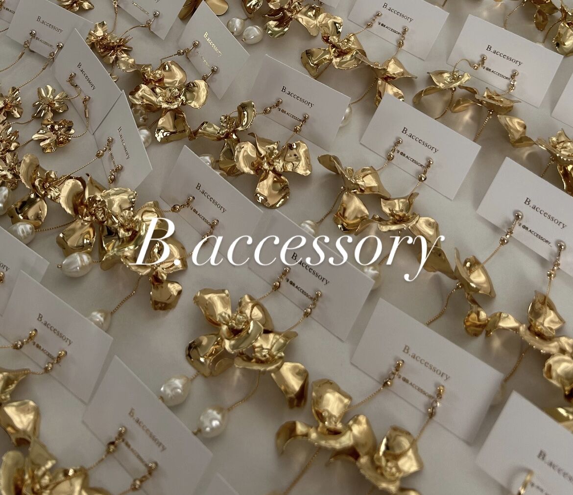 B.accessory