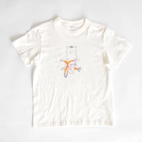 猫村さんのTシャツ・三輪車（ホワイト）
