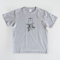 猫村さんのTシャツ・三輪車（グレー）