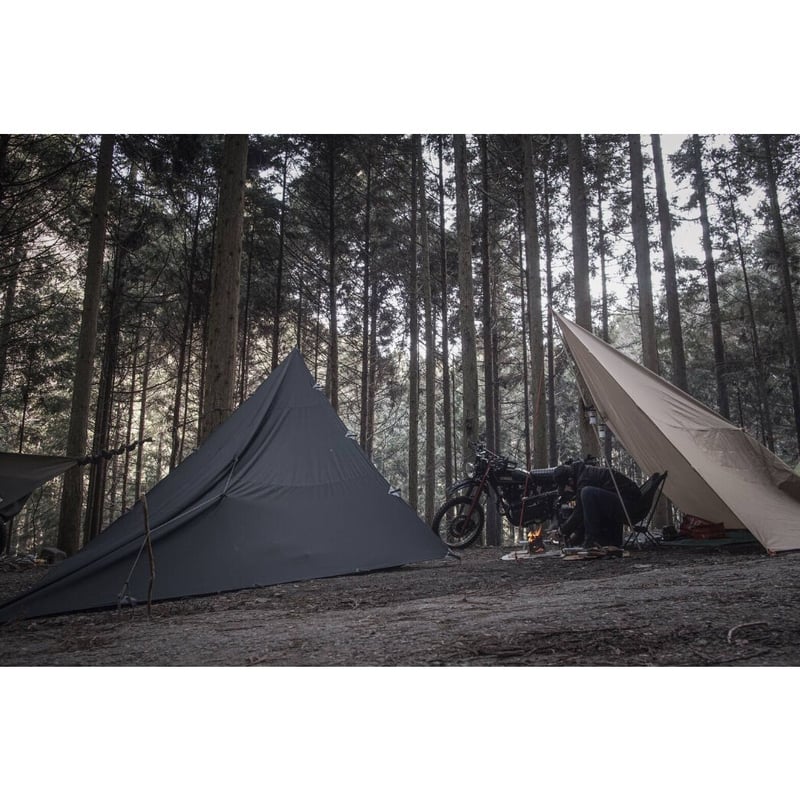 ファスナー搭載タープ】polyester & cotton tarp 『KURO』 | MO 