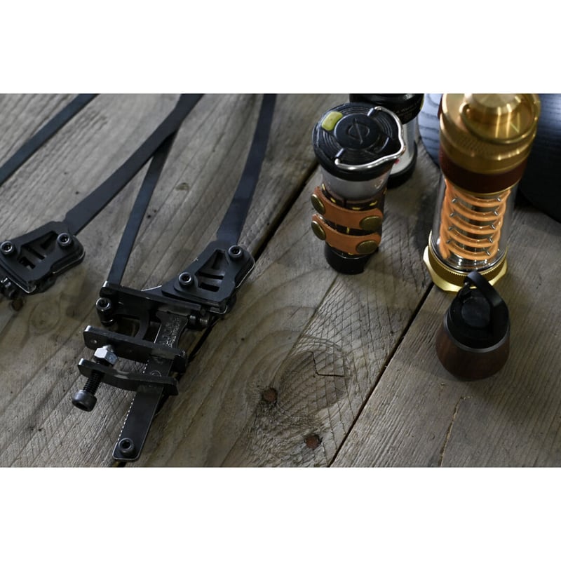 Lantern hanger「sotto」 | MOOSE ROOM WORKS Lantern hanger「sotto」 | MOOSE ROOM WORKS