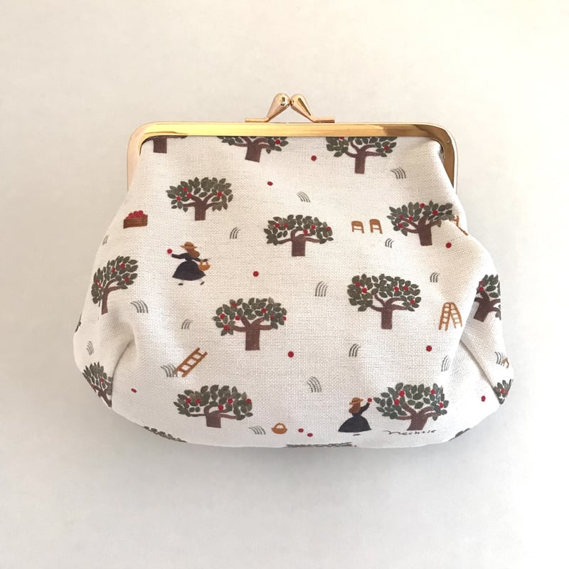 cozyca products 帆布がま口コスメポーチ＜りんご畑