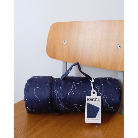 ラスト1点 BAGGU Puffy Picnic Blanket Constellation Midnight
