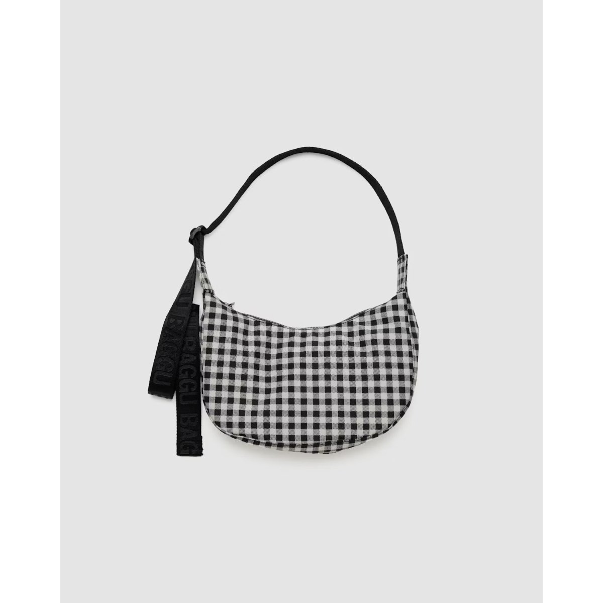 BAGGU スモール ナイロン クレッセントバッグ　ブラック BAGGU Small Nylon Crescent Bag Black & White Gi