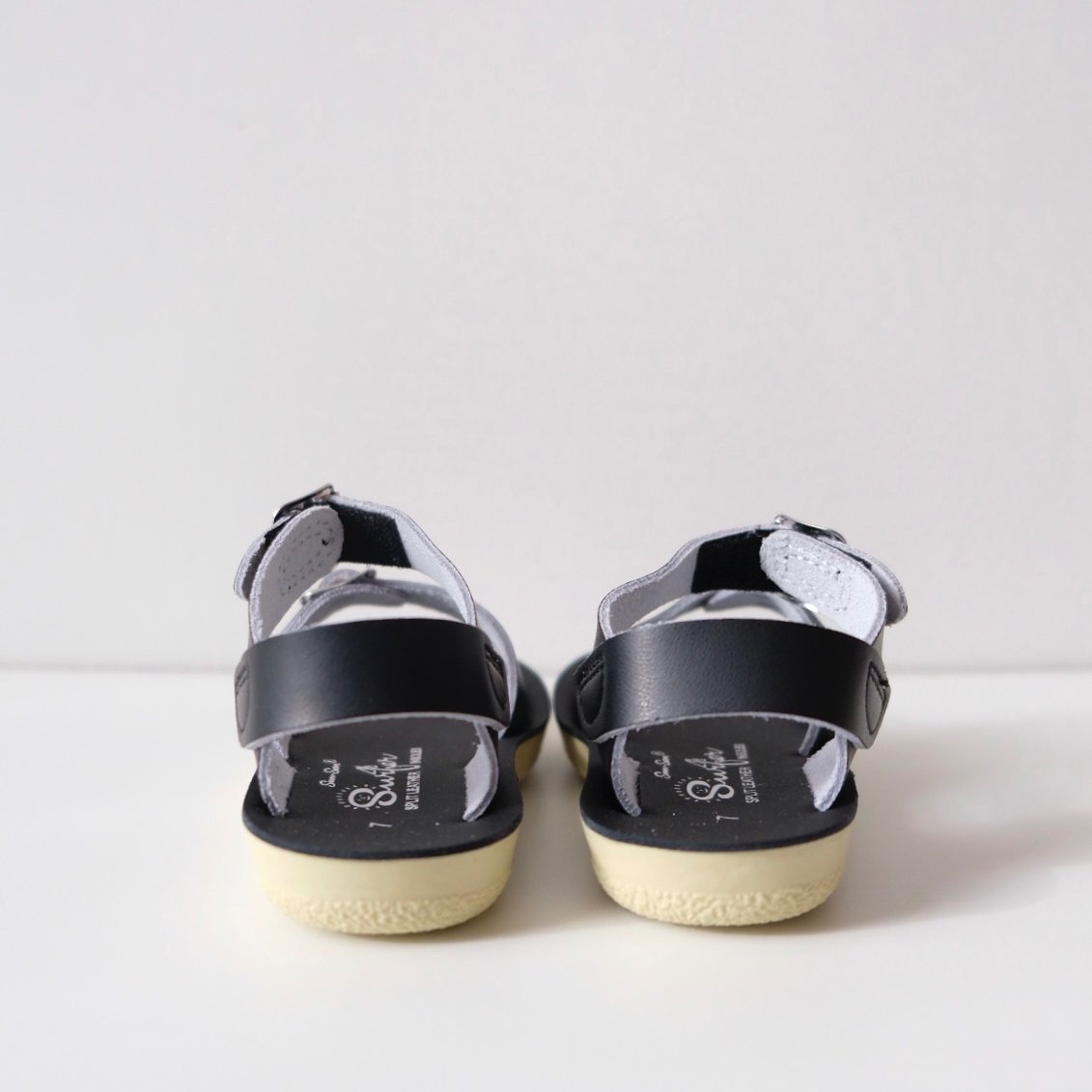SALT WATER SANDALS / Surfer YTH1 ブラック Salt-Water SANDALS SURFER Black(CH6(14cm)～YTH2(