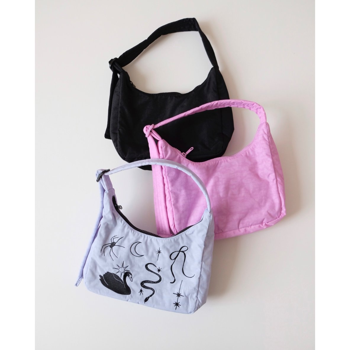 ★ Baggu ★ ミニ ナイロン ショルダーバッグ ピンク ☆ Baggu ☆ ミニ ナイロン ショルダーバッグ ピンク - メルカリ