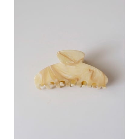 Buttermilk Elle Claw Clip in Buttercream