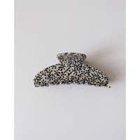 9月再入荷予定 Buttermilk Elle Claw Clip in Vanilla Bean