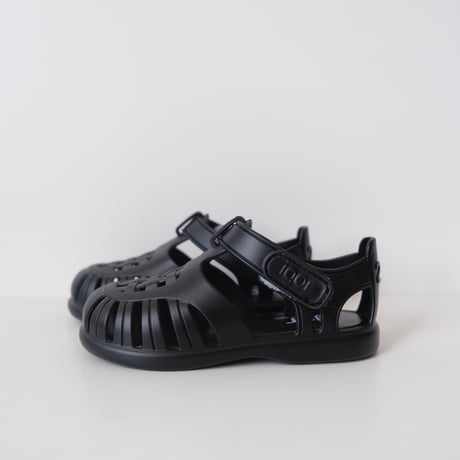 igor TOBBY SOLID NEGRO S10271(19(11cm)～28(17cm)）