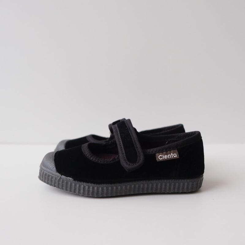 Cienta VELOUR VELCRO ONE STRAP SHOES black / ve