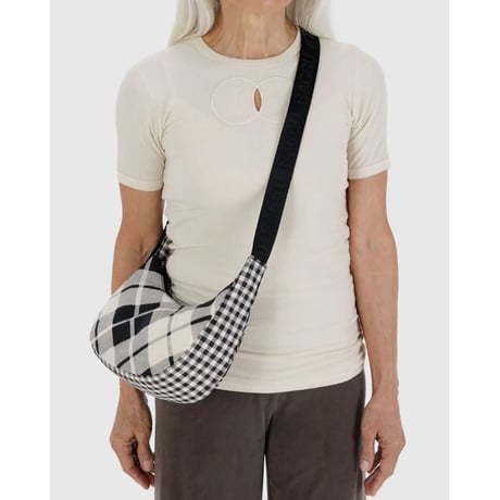 ラスト1点 BAGGU Small Nylon Crescent Bag Mixed Plaid