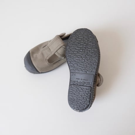 Cienta T STRAP SHOES cemento/dyed N77997(22(13cm),29(18cm)～34(21cm))