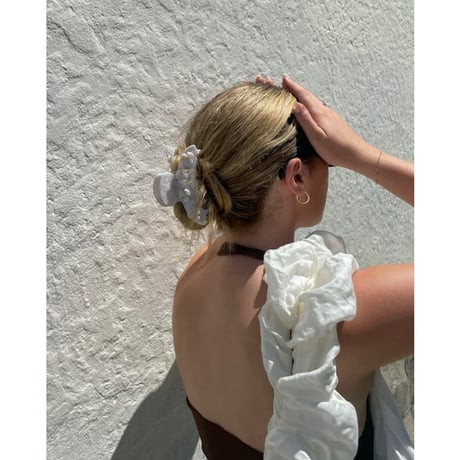 Buttermilk Elle Claw Clip in Fior de Latte