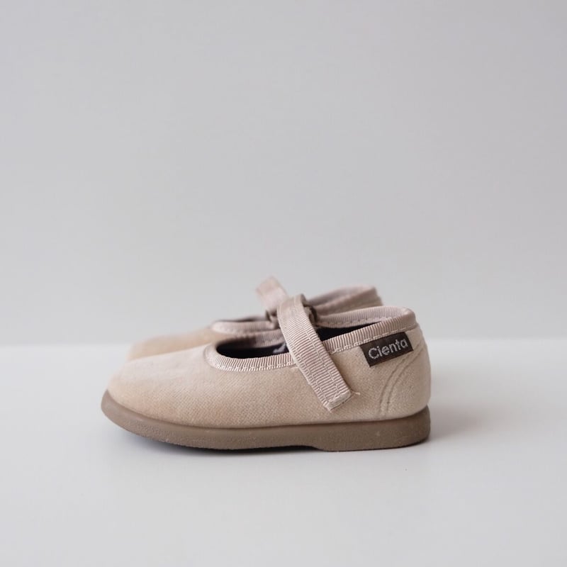 Cienta VELOUR VELCRO ONE STRAP SHOES crudo / ve