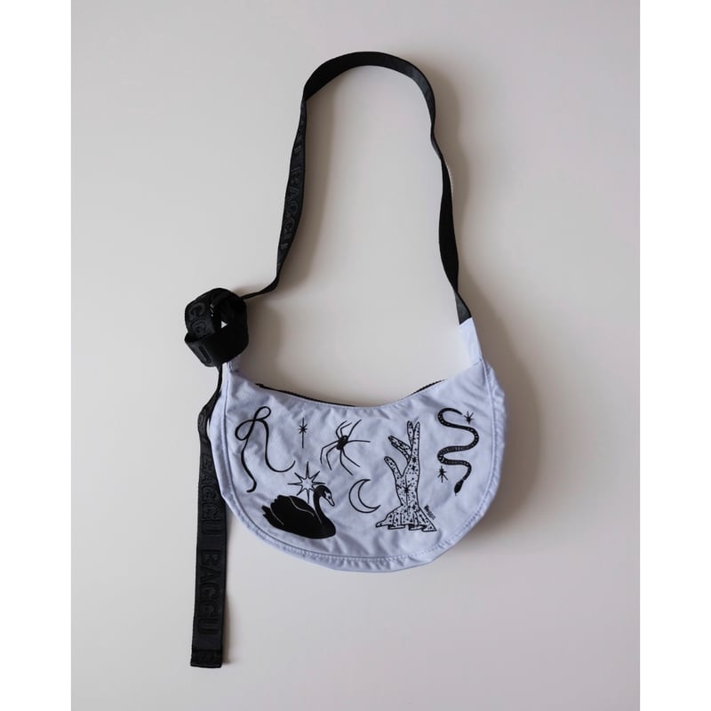 ラスト1点 BAGGU Small Nylon Crescent Bag Embroidere