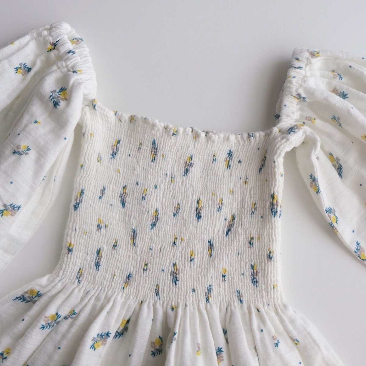 美品　yoli&otis hilde dress 6y ヨリアンド 美品 yoli&otis hilde dress 6y ヨリアンド 美品yoli&otis hilde