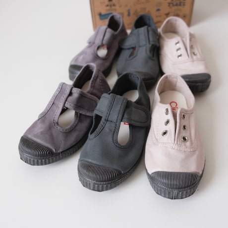 Cienta T STRAP SHOES antracita/dyed N77997(21(12.5cm)22(13cm)23(14cm)30(18.5cm)32(20cm))
