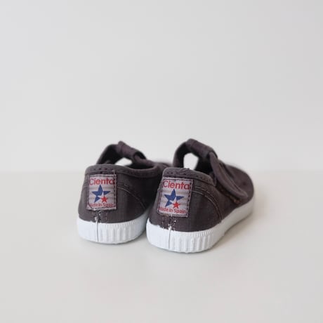 21(12.5cm)ラスト1点 Cienta T STRAP SHOES black/ムラ染め 77