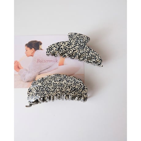 Buttermilk Elle Claw Clip in Vanilla Bean