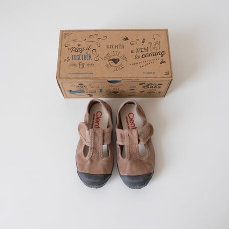 Cienta T STRAP SHOES beige/ムラ染め N77777(21(12.5cm)～23(14cm),26(16cm),29(18cm)～34 (21cm))