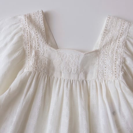 70%OFF 2Yラスト1点 Tocoto Vintage LONG SLEEVE EMBROIDERY COTTON BLOUSE OFF WHITE